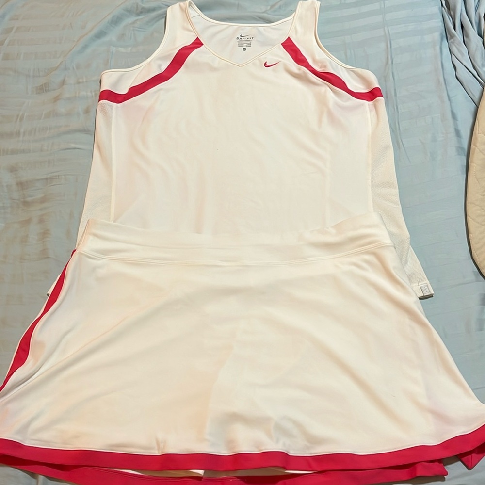 Nike tennis shirt/skort set